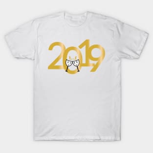 2019 New Years numbers and cartoon wine glasses T-Shirt